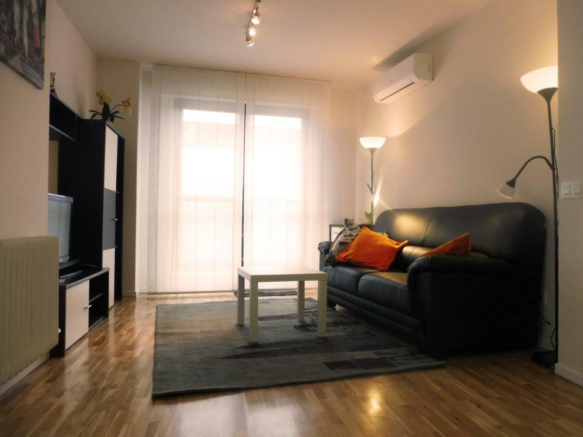 Atico En Pamplona Apartment Baranain ภายนอก รูปภาพ